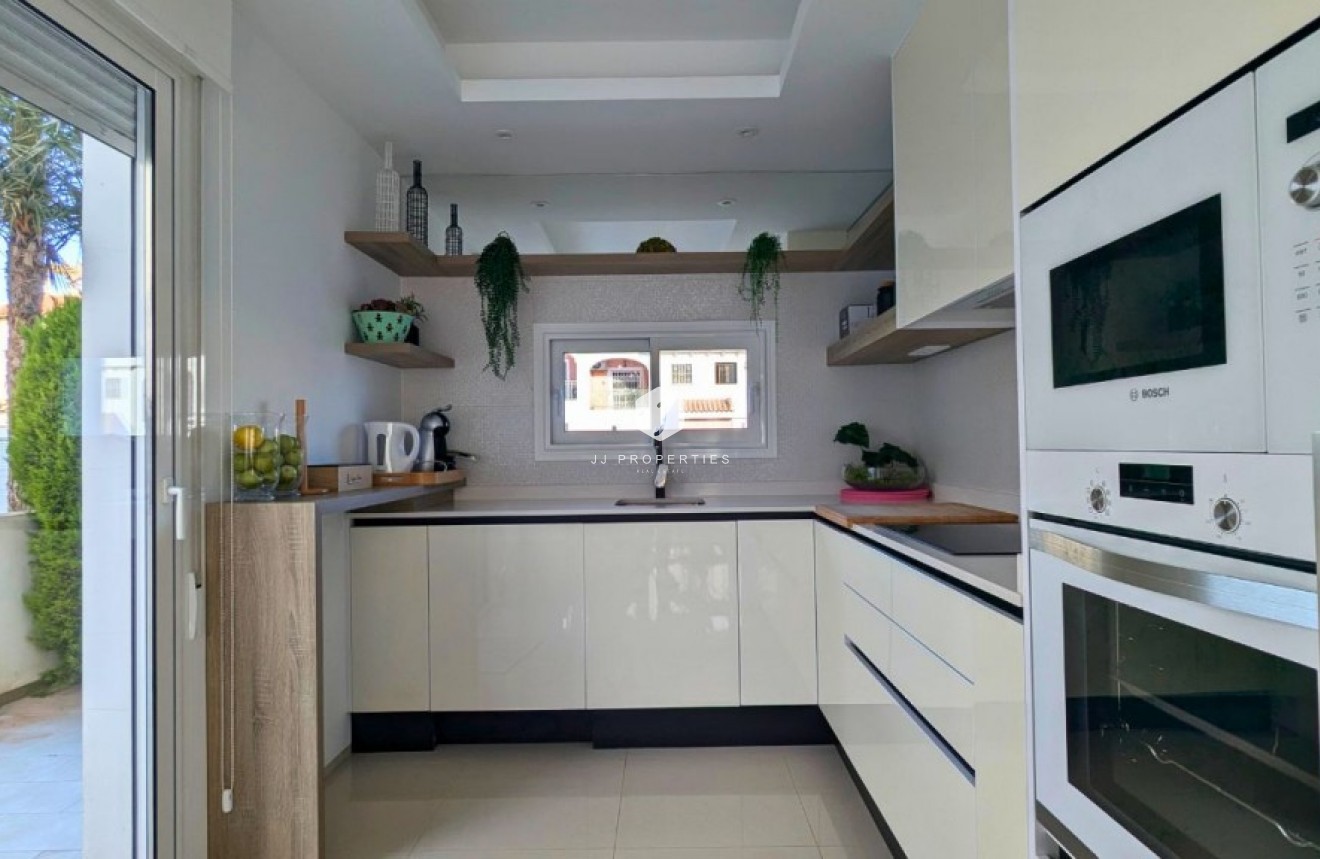 Tweedehands - Chalet -
Ciudad Quesada - Costa Blanca