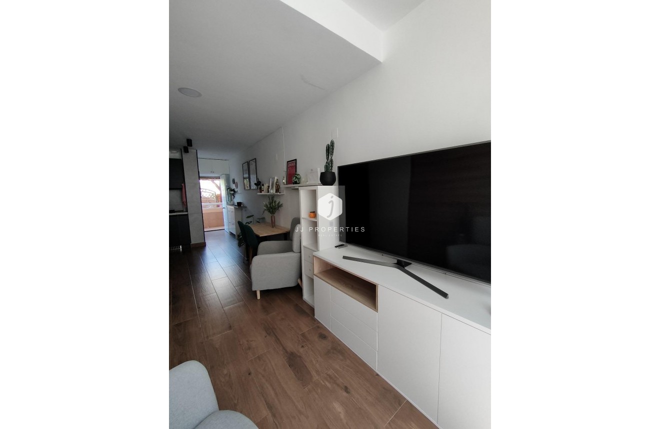 Tweedehands - Appartement / flat -
Torrevieja - La Mata