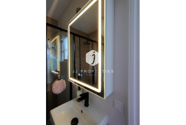 Tweedehands - Appartement / flat -
Torrevieja - La Mata