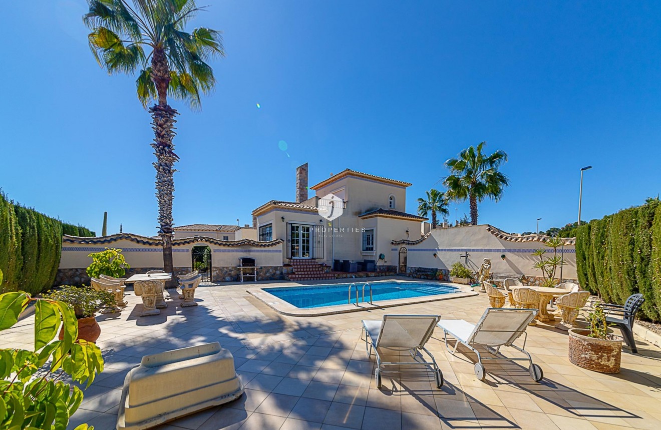 Tweedehands - Villa -
Orihuela Costa - Costa Blanca