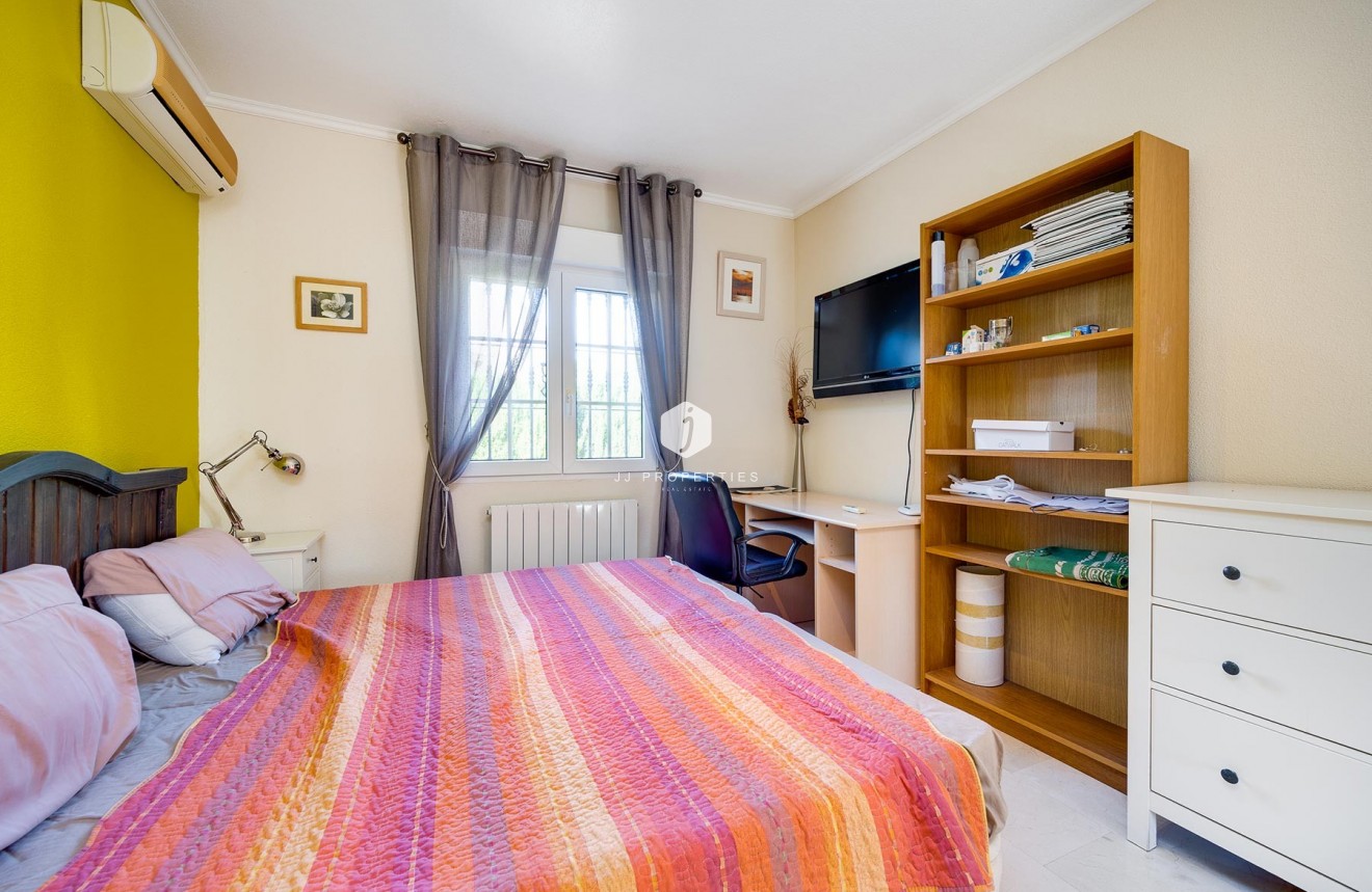 Tweedehands - Villa -
Orihuela Costa - Costa Blanca