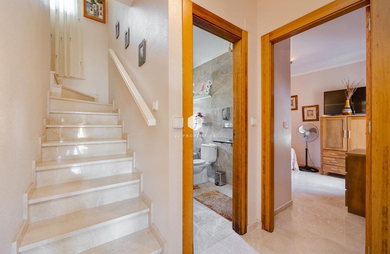 Tweedehands - Villa -
Orihuela Costa - Costa Blanca