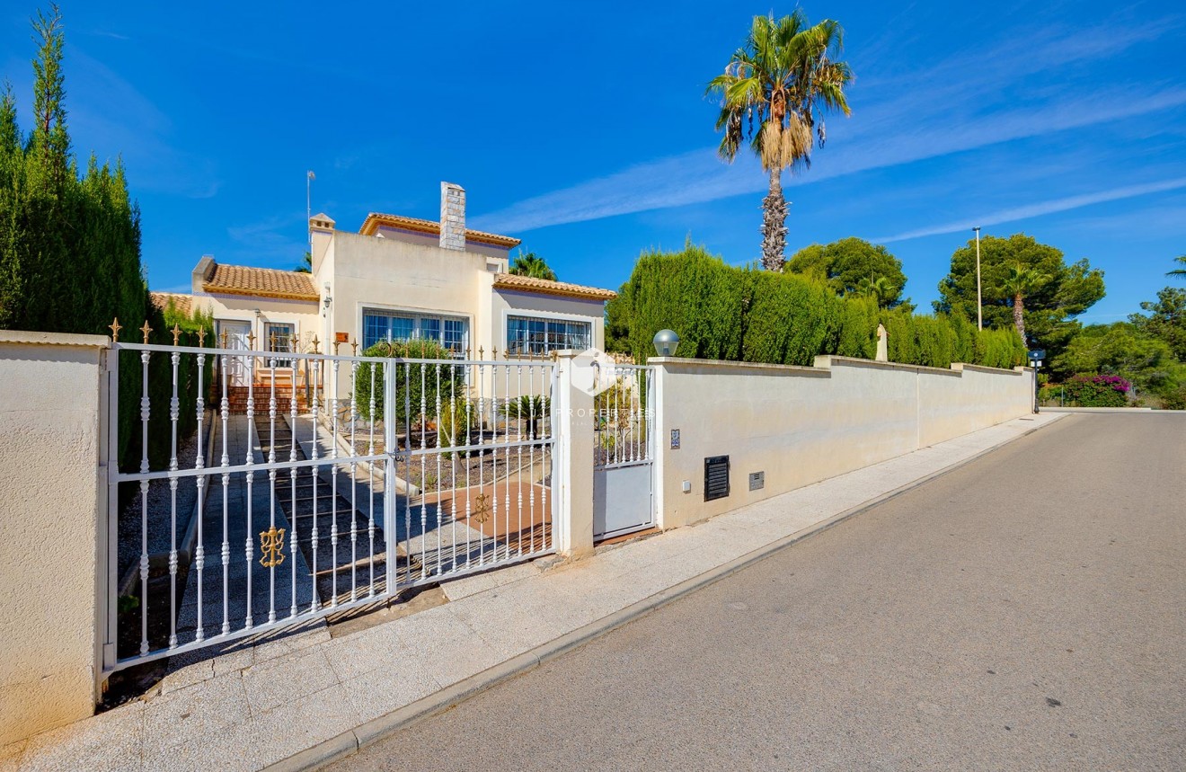 Tweedehands - Villa -
Orihuela Costa - Costa Blanca