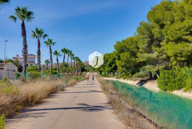 Tweedehands - Villa -
Orihuela Costa - Costa Blanca