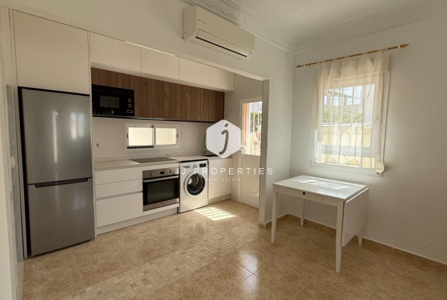 Tweedehands - Villa -
Torrevieja - Costa Blanca