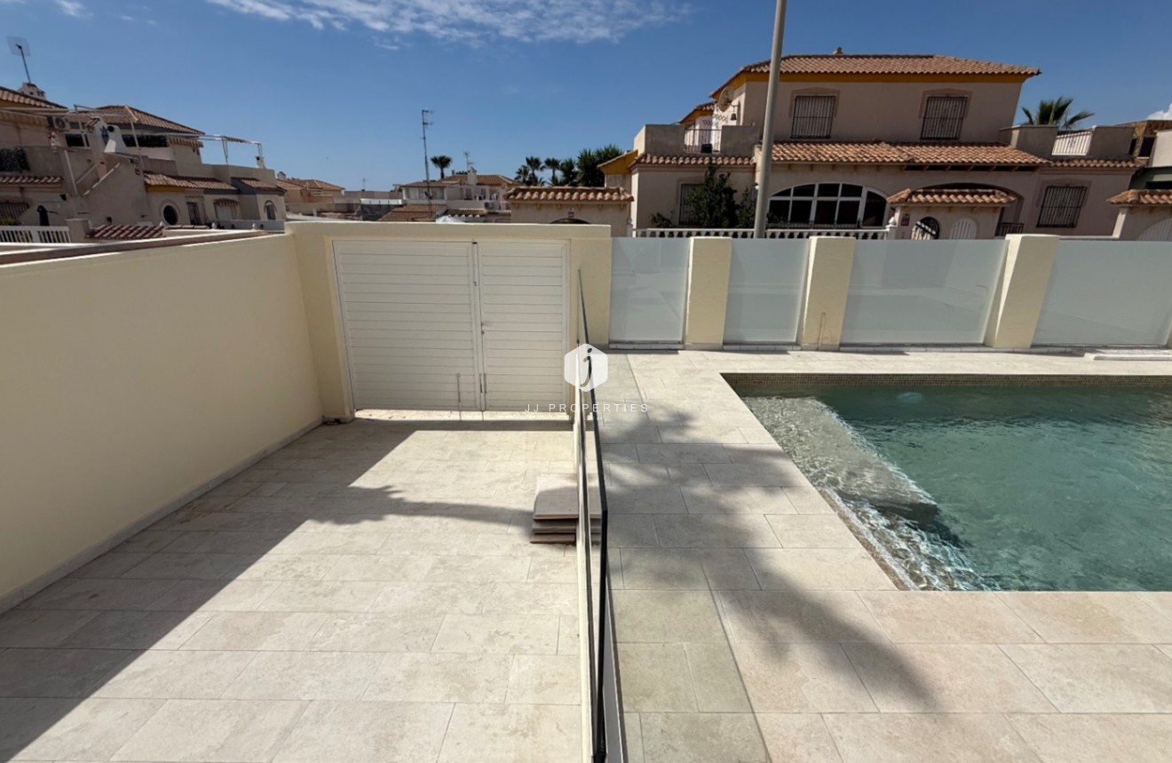 Tweedehands - Villa -
Torrevieja - Costa Blanca