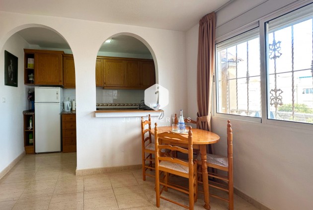 Tweedehands - Bungalow -
San Miguel de Salinas - Inland