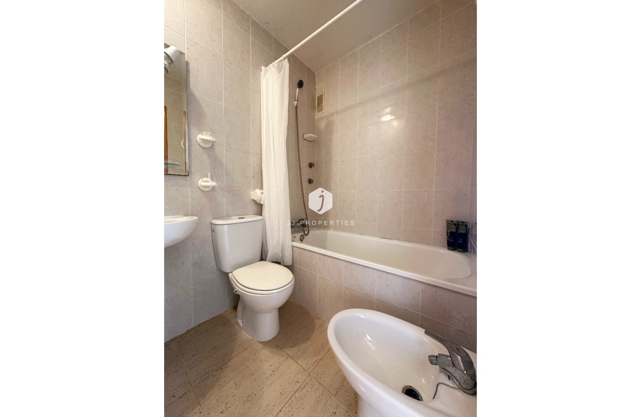 Tweedehands - Bungalow -
San Miguel de Salinas - Inland