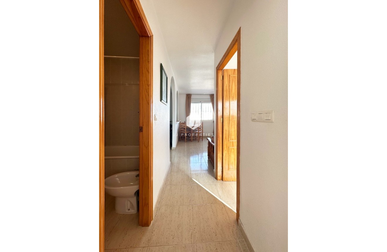 Tweedehands - Bungalow -
San Miguel de Salinas - Inland