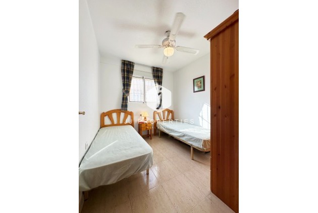 Tweedehands - Bungalow -
San Miguel de Salinas - Inland