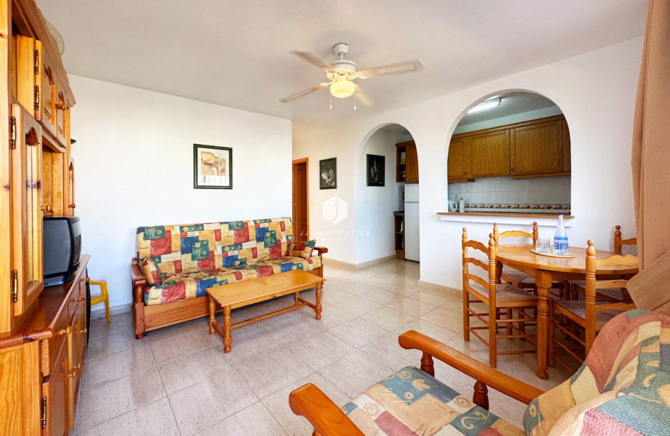 Tweedehands - Bungalow -
San Miguel de Salinas - Inland