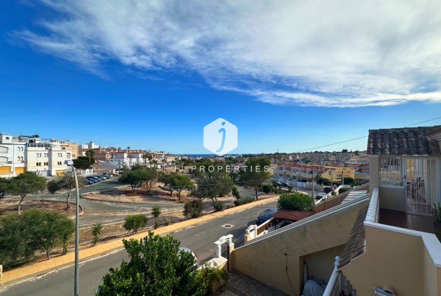 Tweedehands - Bungalow -
San Miguel de Salinas - Inland