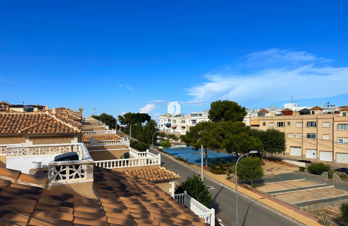 Tweedehands - Bungalow -
San Miguel de Salinas - Inland