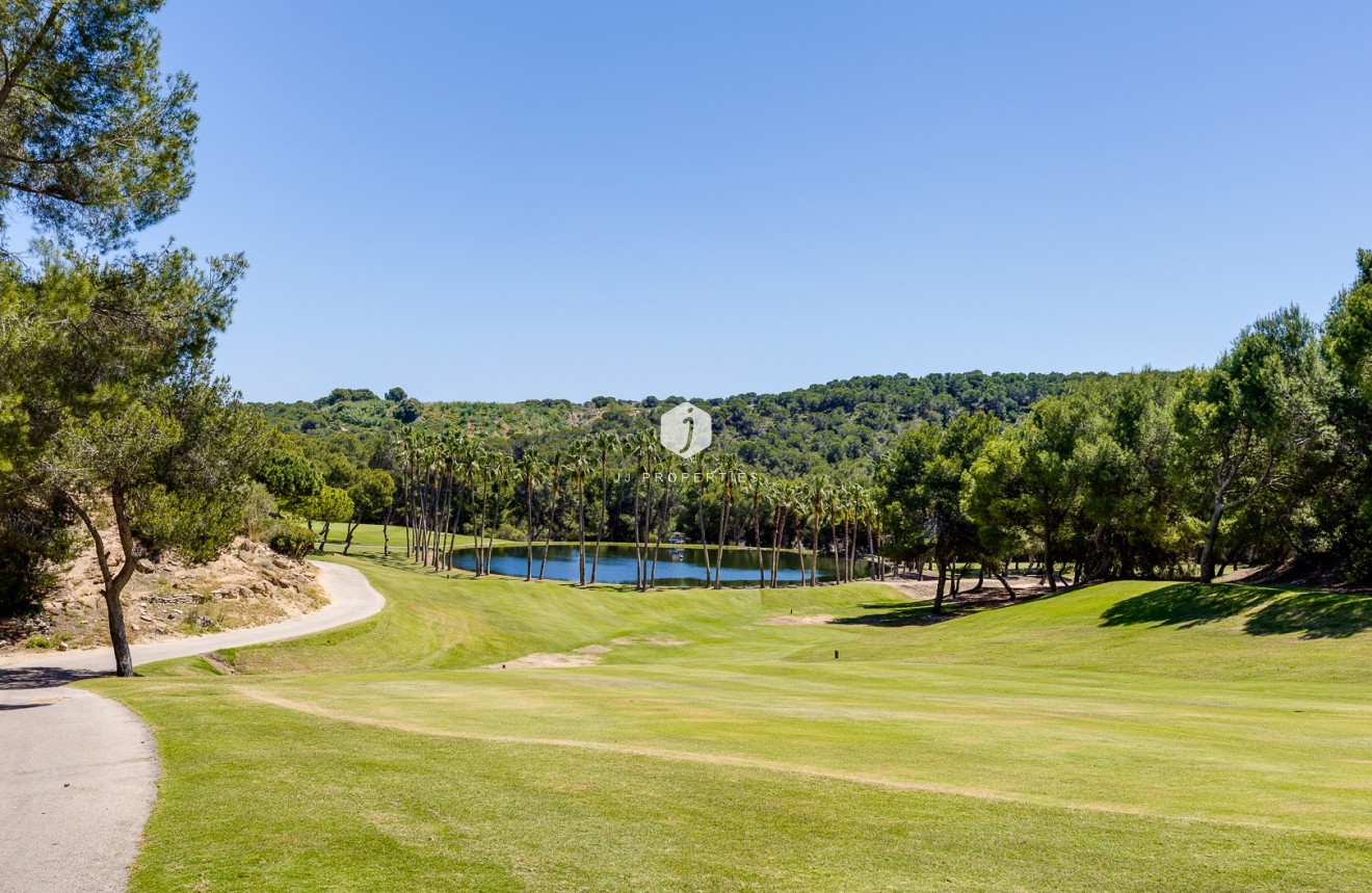 Tweedehands - Bungalow -
San Miguel de Salinas - Inland