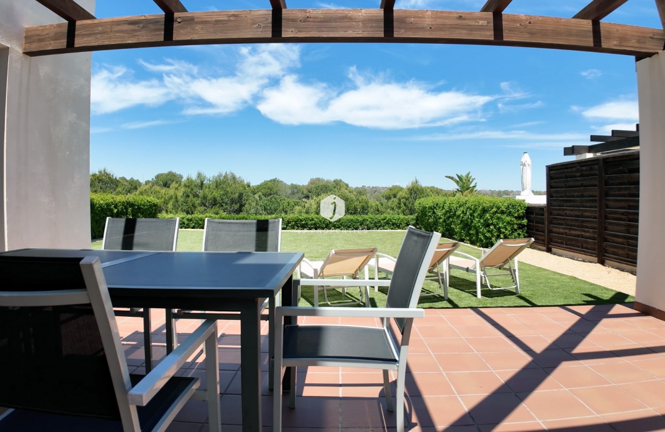 Tweedehands - Villa -
San Miguel de Salinas - Inland