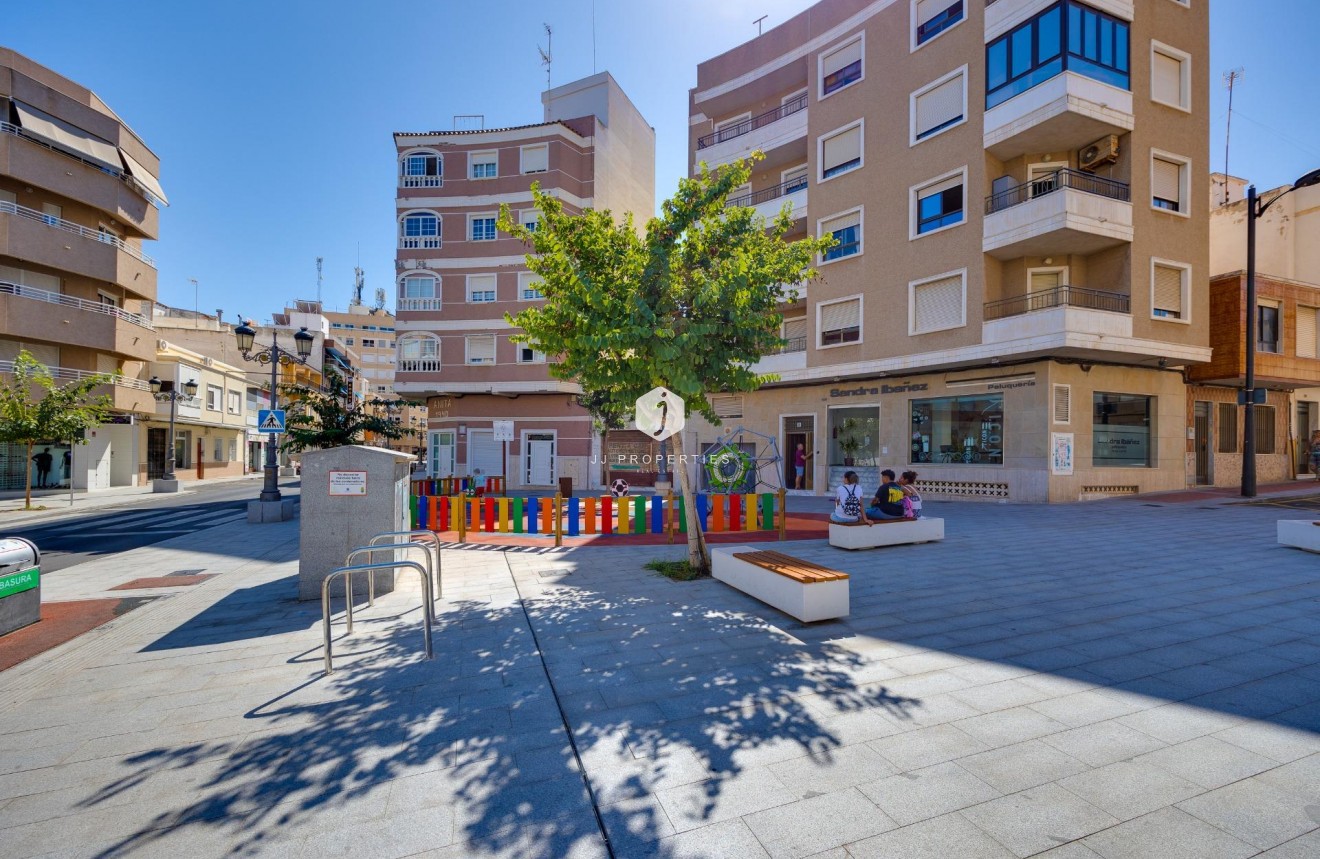 Tweedehands - Appartement / flat -
Guardamar del Segura - Pueblo
