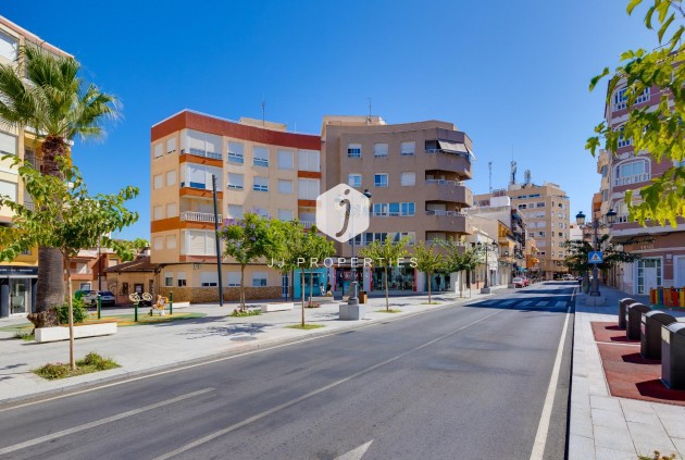 Tweedehands - Appartement / flat -
Guardamar del Segura - Pueblo