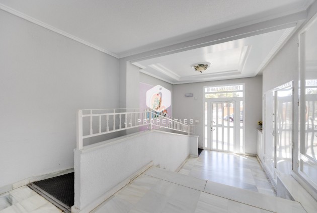 Tweedehands - Appartement / flat -
Guardamar del Segura - Pueblo