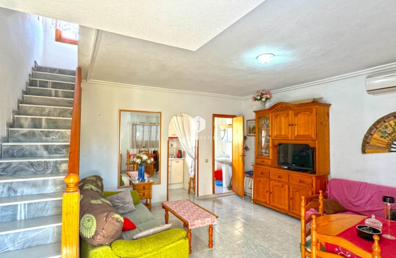 Tweedehands - duplex -
Torrevieja - Costa Blanca