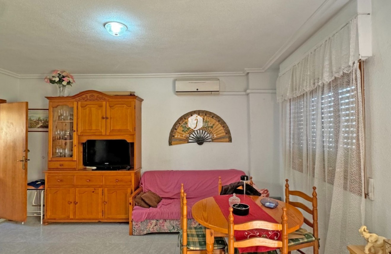 Tweedehands - duplex -
Torrevieja - Costa Blanca