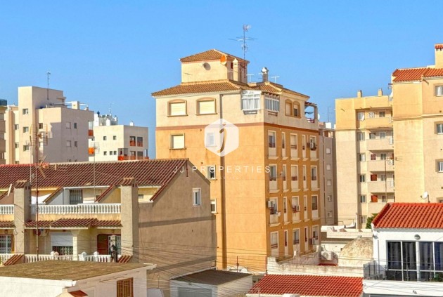 Tweedehands - duplex -
Torrevieja - Costa Blanca