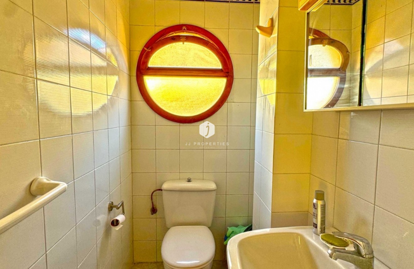 Tweedehands - duplex -
Torrevieja - Costa Blanca