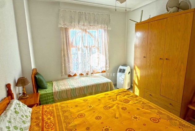 Tweedehands - duplex -
Torrevieja - Costa Blanca