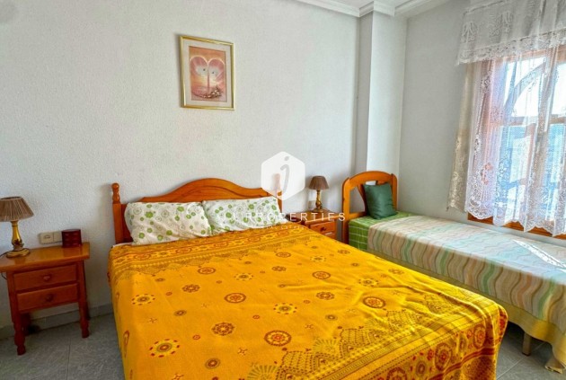 Tweedehands - duplex -
Torrevieja - Costa Blanca