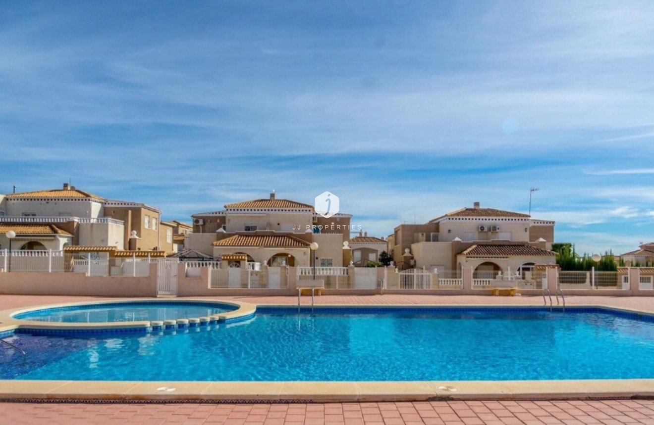 Tweedehands - Chalet -
Torrevieja - Costa Blanca