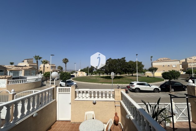 Tweedehands - Chalet -
Torrevieja - Costa Blanca