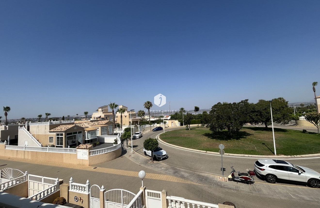 Tweedehands - Chalet -
Torrevieja - Costa Blanca