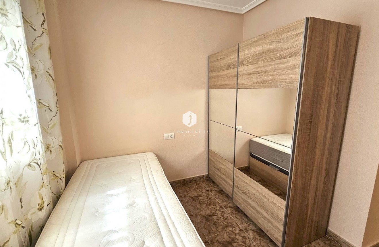 Tweedehands - Appartement / flat -
Torrevieja - Costa Blanca