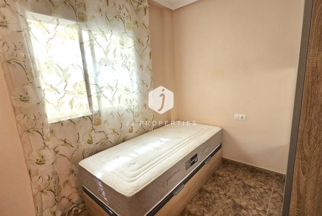 Tweedehands - Appartement / flat -
Torrevieja - Costa Blanca