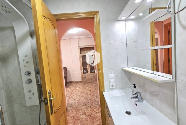 Tweedehands - Appartement / flat -
Torrevieja - Costa Blanca