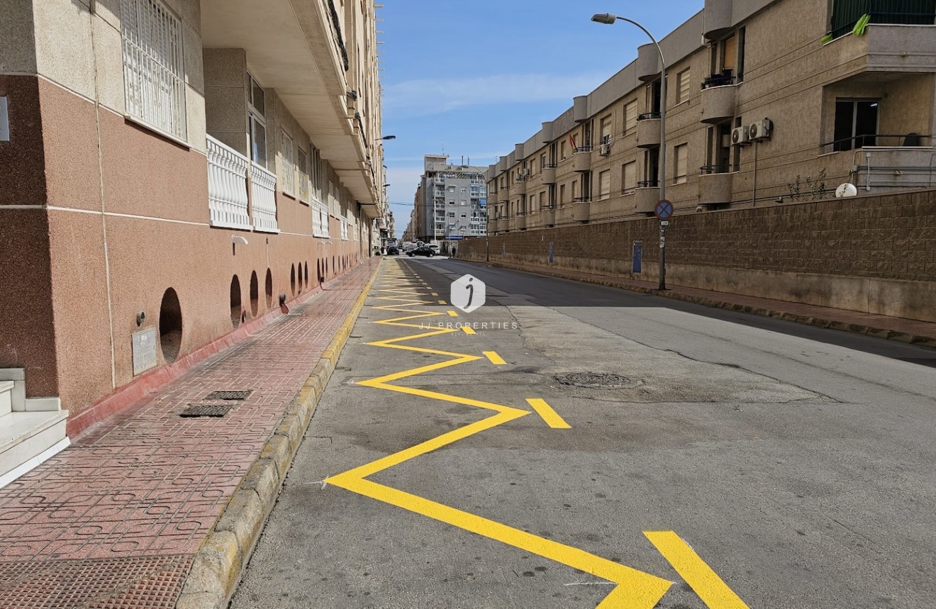 Tweedehands - Appartement / flat -
Torrevieja - Costa Blanca