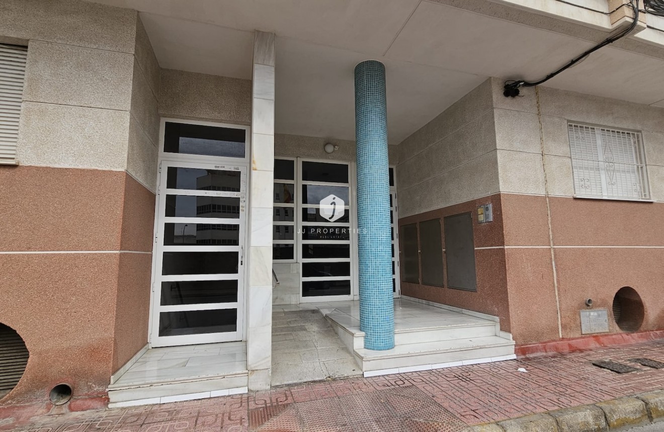 Tweedehands - Appartement / flat -
Torrevieja - Costa Blanca