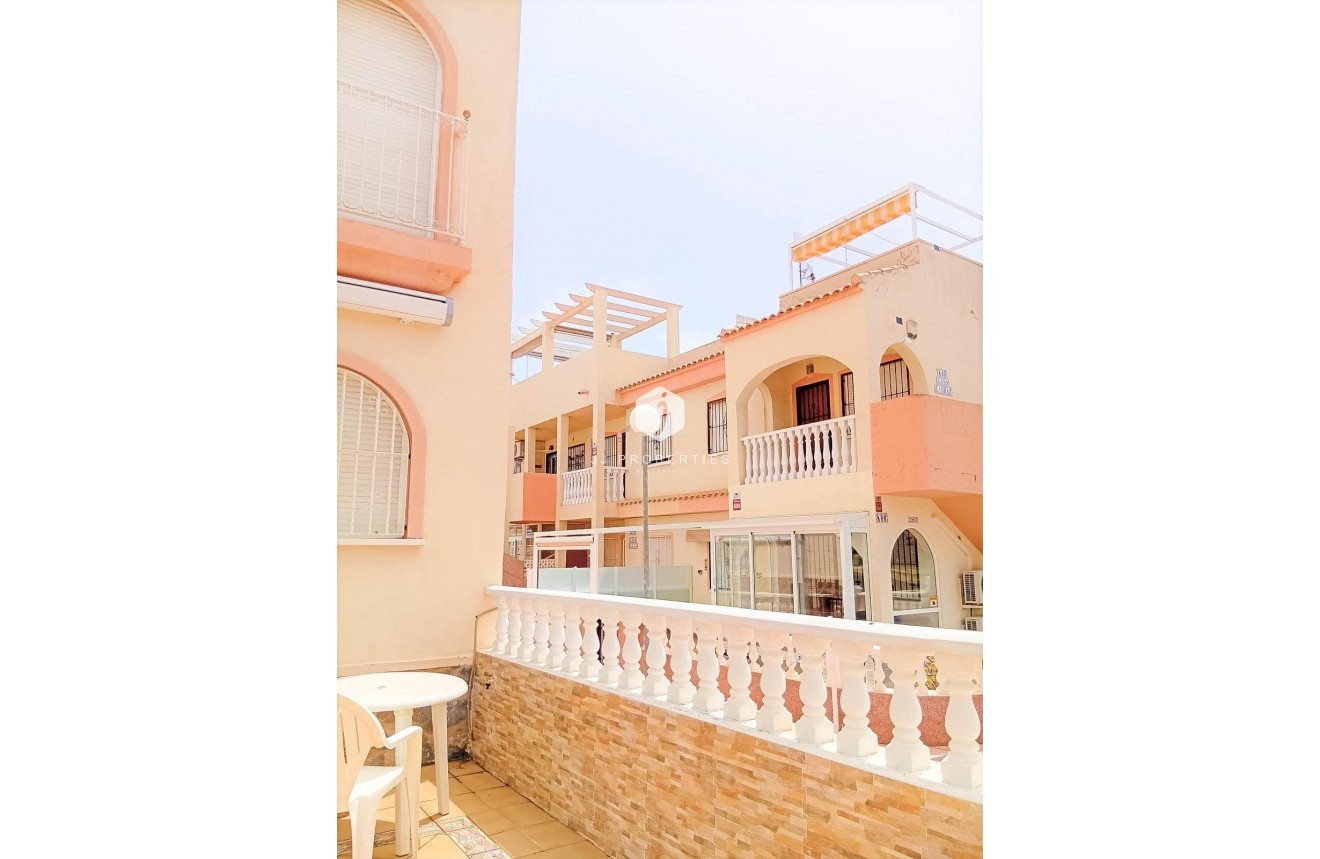 Tweedehands - Appartement / flat -
Orihuela Costa - La Florida
