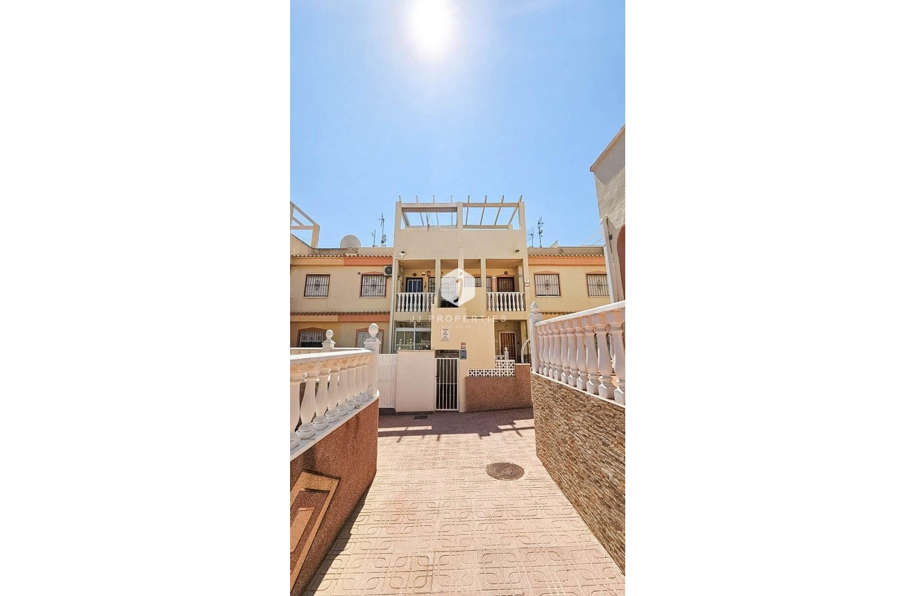 Tweedehands - Appartement / flat -
Orihuela Costa - La Florida