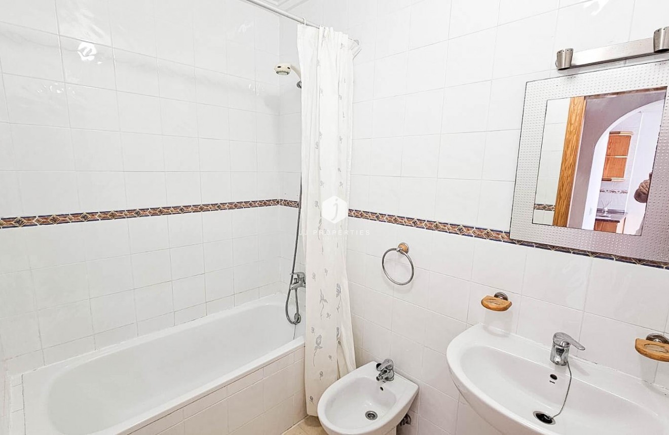 Tweedehands - Appartement / flat -
Orihuela Costa - La Florida