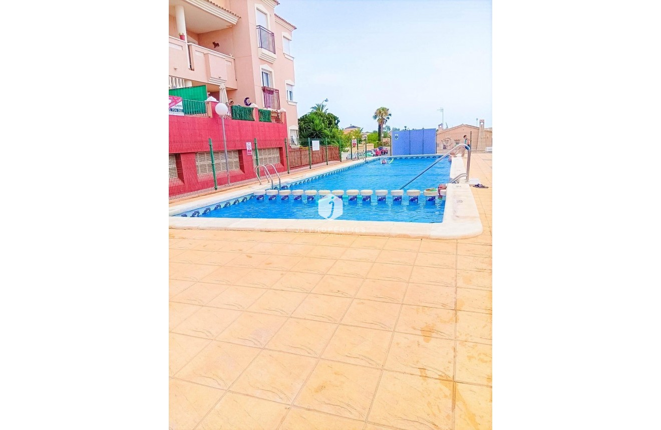 Tweedehands - Appartement / flat -
Orihuela Costa - La Florida