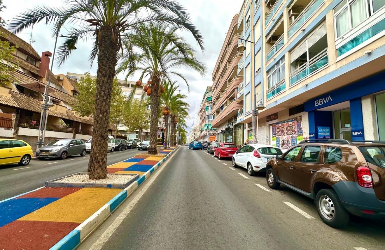 Tweedehands - Appartement / flat -
Torrevieja - Playa del Cura