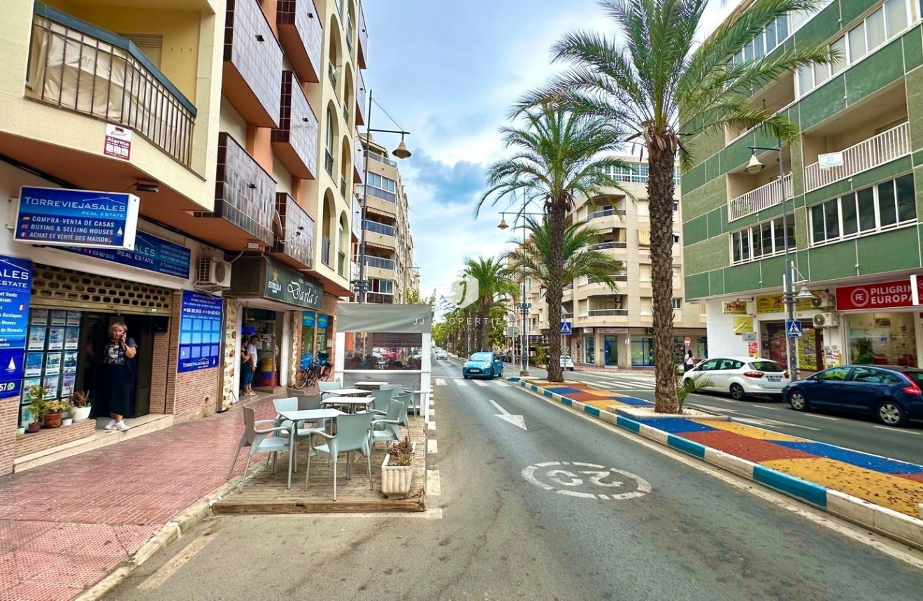 Tweedehands - Appartement / flat -
Torrevieja - Playa del Cura