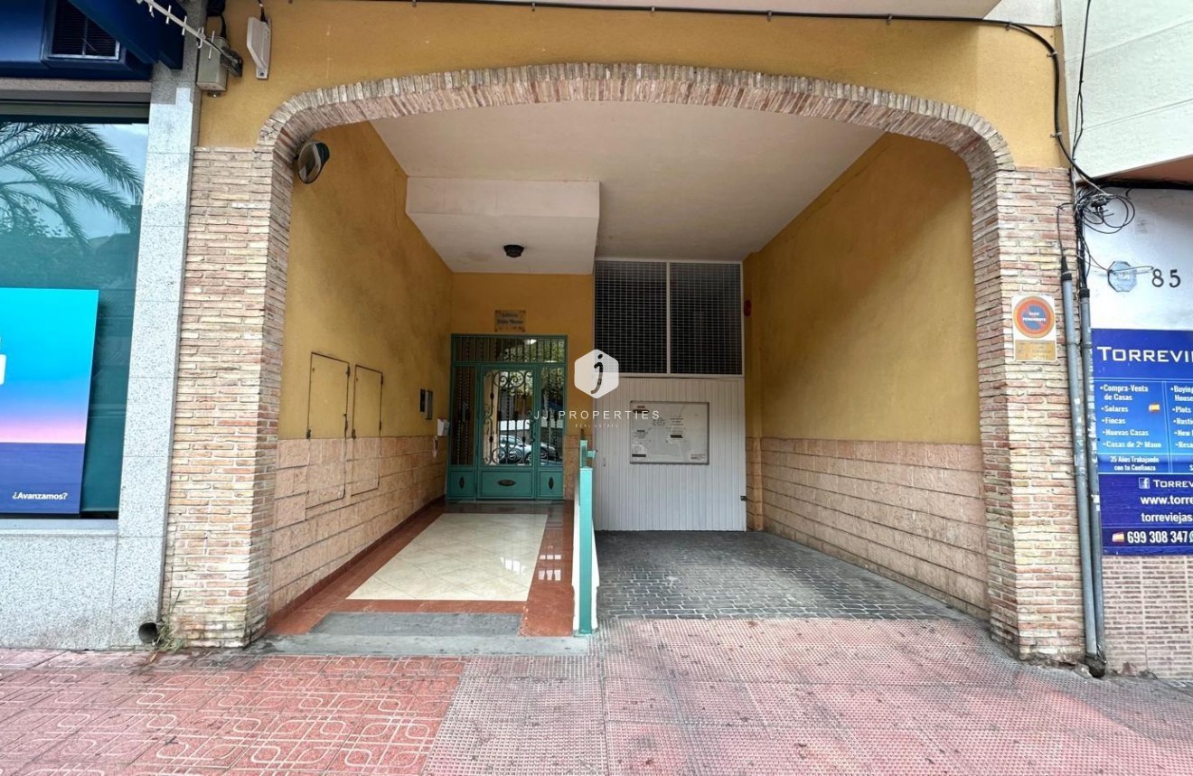 Tweedehands - Appartement / flat -
Torrevieja - Playa del Cura