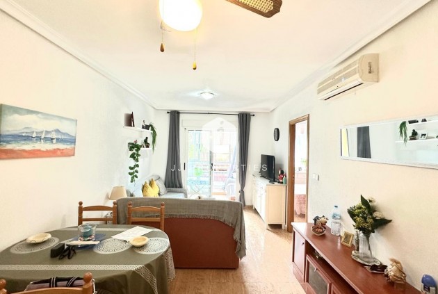 Tweedehands - Appartement / flat -
Torrevieja - Playa del Cura