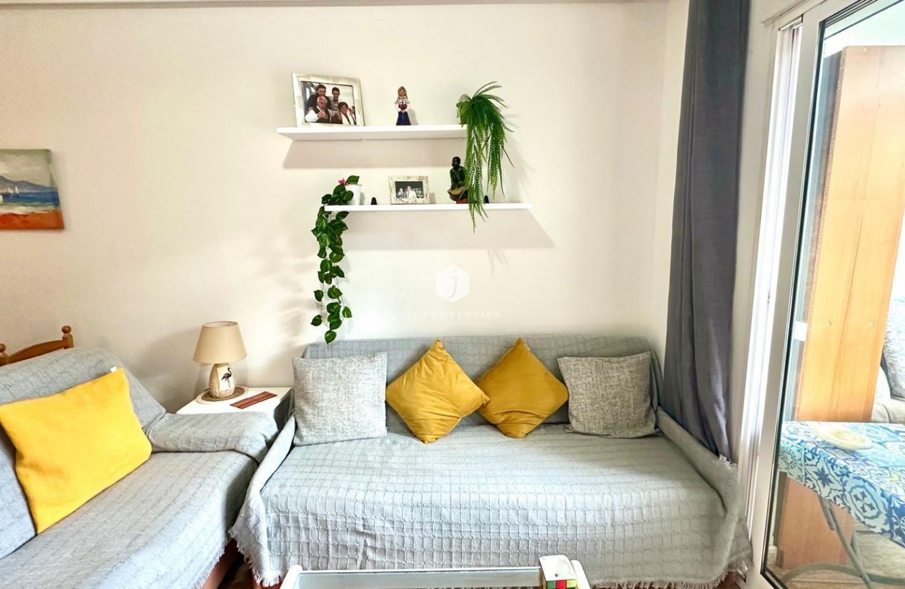 Tweedehands - Appartement / flat -
Torrevieja - Playa del Cura