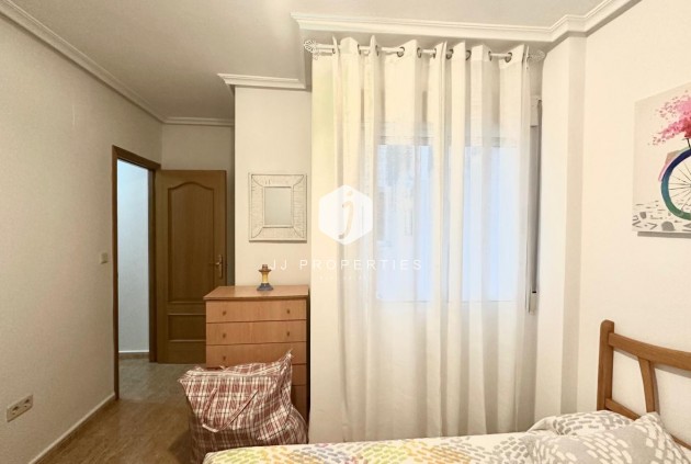 Tweedehands - Appartement / flat -
Torrevieja - Playa del Cura