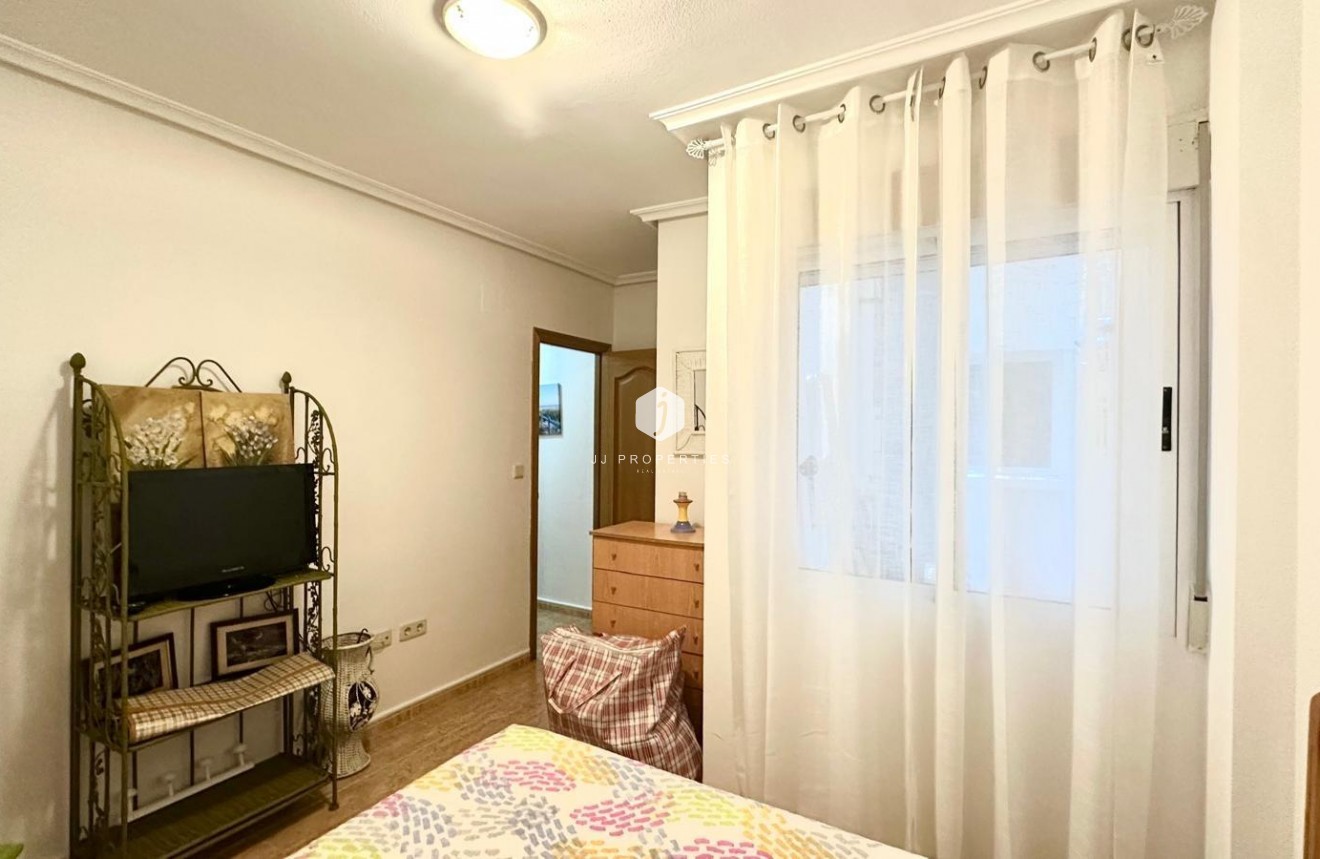 Tweedehands - Appartement / flat -
Torrevieja - Playa del Cura
