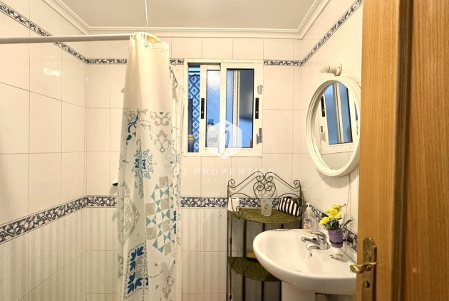 Tweedehands - Appartement / flat -
Torrevieja - Playa del Cura