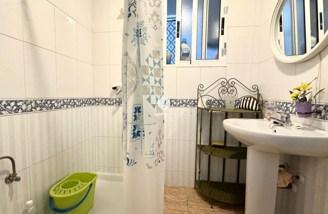 Tweedehands - Appartement / flat -
Torrevieja - Playa del Cura