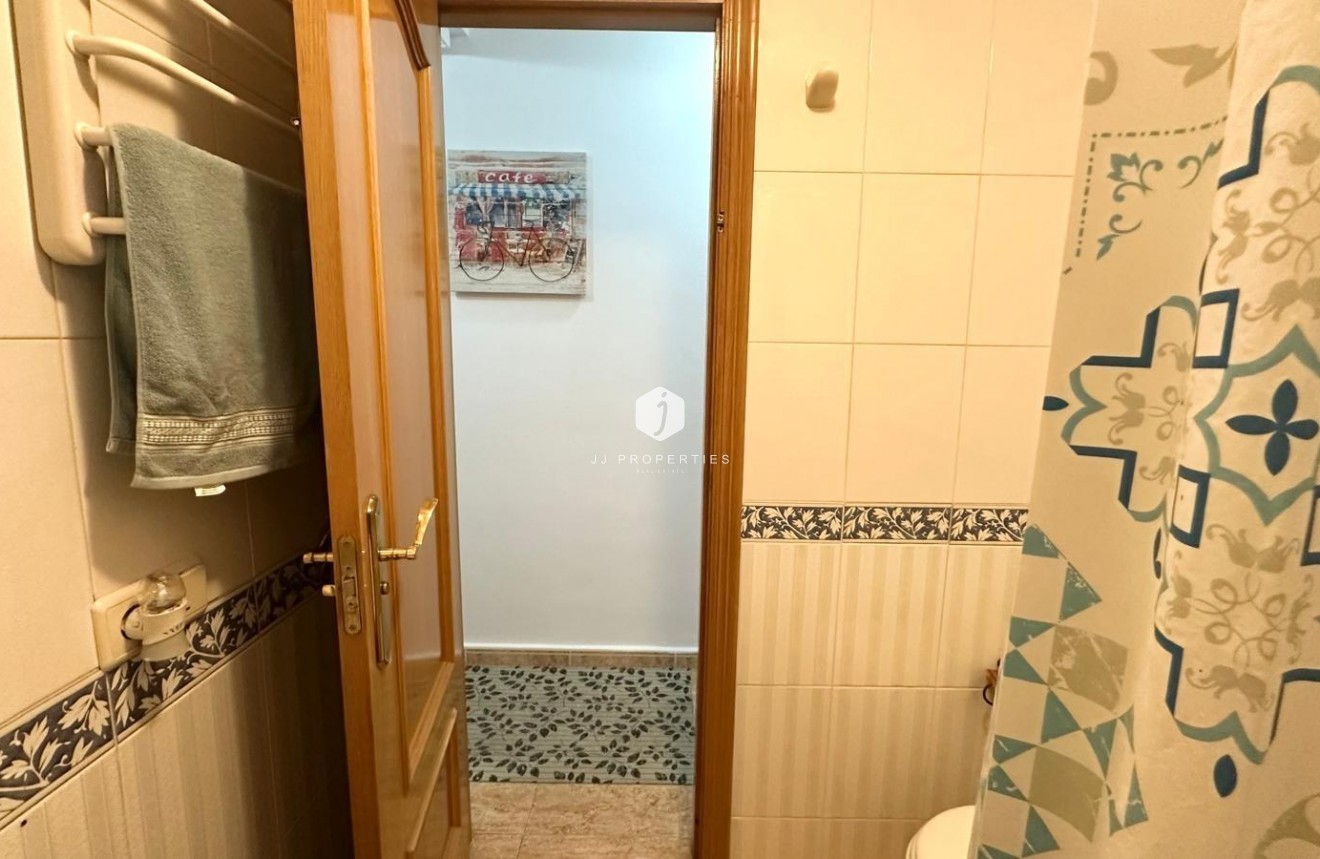 Tweedehands - Appartement / flat -
Torrevieja - Playa del Cura